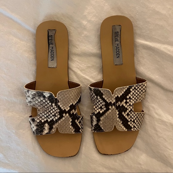 Steve Madden Sayler Snake Print Slide Sandals - Picture 3 of 6